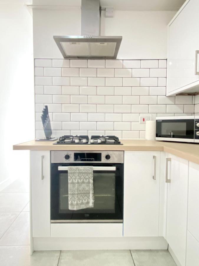Апартаменты 2 Bed Town Centre Nr Theatre Free Park Wi-Fi & Garden Эйлсбери Экстерьер фото